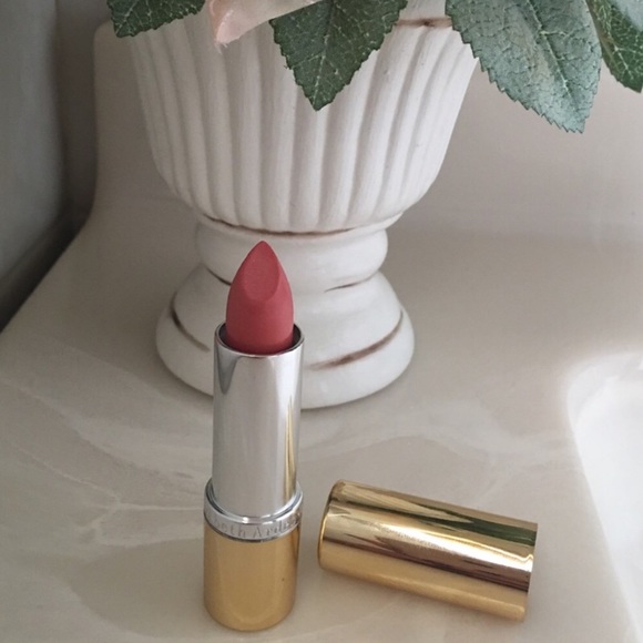 Elizabeth Arden Other - Elizabeth Arden Lipstick